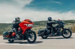 Customs Harley-Davidson CVO Road Glide ST et CVO Street Glide ST