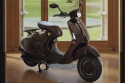 Scooter Vespa 946 Horse