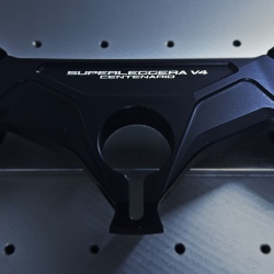 Ducati relance une Superleggera pour ses 100 ans