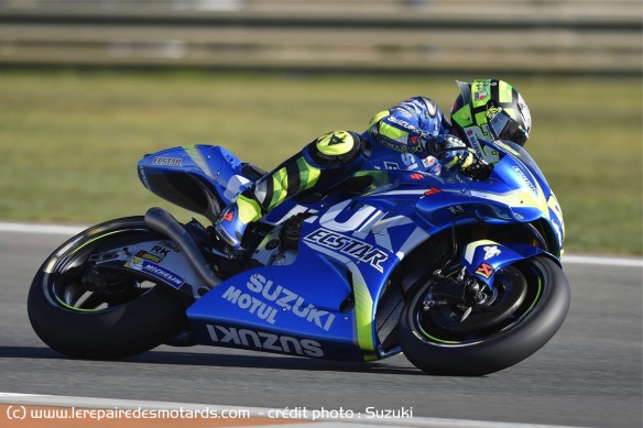 Andrea Iannone sur la Suzuki GSX-RR Andrea Iannone sur la Suzuki GSX-RR