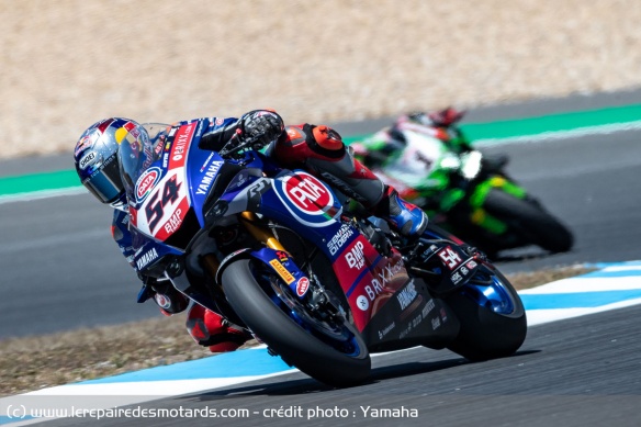 En 2021, il bat Rea et remporte son 1er titre de Champion du Monde Superbike En 2021, il bat Rea et remporte son 1er titre de Champion du Monde Superbike