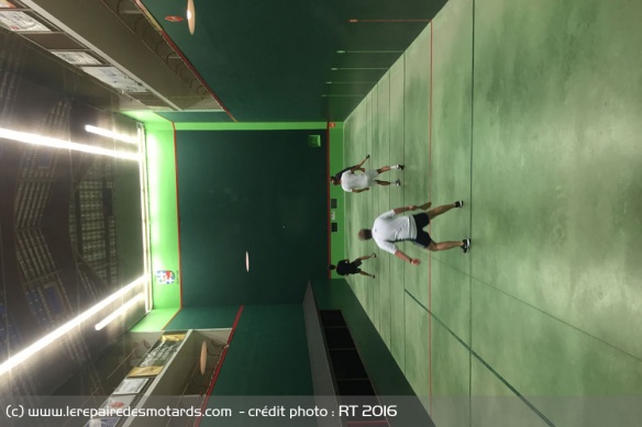 Salle de pelote basque au Trinquet d'Arcangues