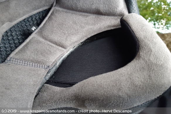 L'intérieur du S-Drak Carbon se montre confortable L'intérieur du S-Drak Carbon se montre confortable