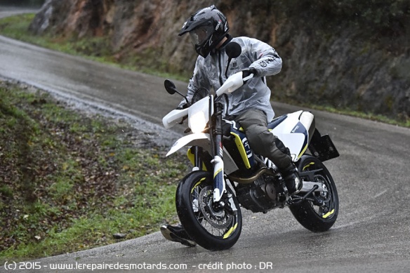 Nos conseils pour rouler sous la pluie : bien protégé