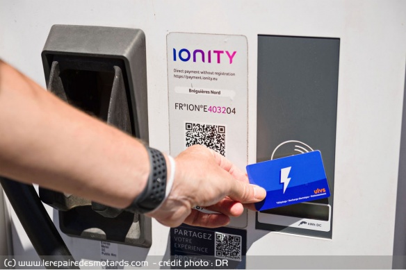 Pass pour recharge électrique sur Ionity (c) photo : Vinci A8-Breguieres Nord