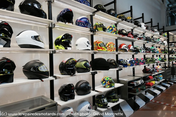 Casque uni, coloré, replica