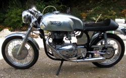 Triton (Photo : motos Anglaises.com)