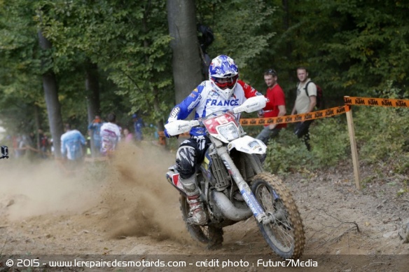 Mathias Bellino lors de la victoire polémique de la France en 2015 Mathias Bellino lors de la victoire polémique de la France en 2015