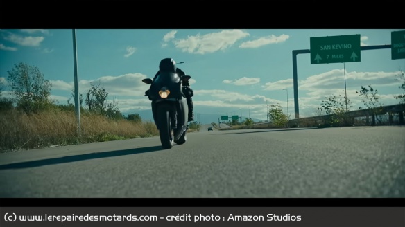 McWalter croise même la route d'une rutilante MV Agusta F4 McWalter croise même la route d'une rutilante MV Agusta F4