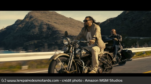 Harley d'hier et d'aujourd'hui pour les demi-fr&egrave;res en vir&eacute;e &agrave; Hawa&iuml;