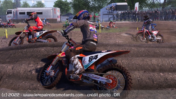 L'ensemble est assez réussi visuellement, même si l'on reste très proche de MXGP 2020