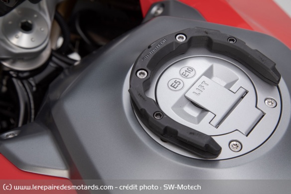 La dernière génération d'anneau de réservoir SW-Motech La dernière génération d'anneau de réservoir SW-Motech