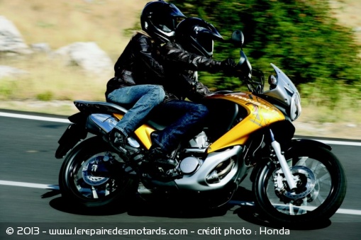 Honda Transalp XL 700 V millésime 2008