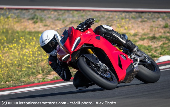 Ducati Panigale V2 S