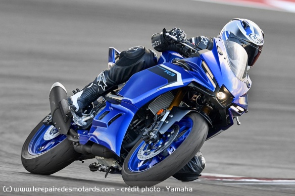 Yamaha R3