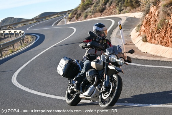 Moto Guzzi V85 TT Travel