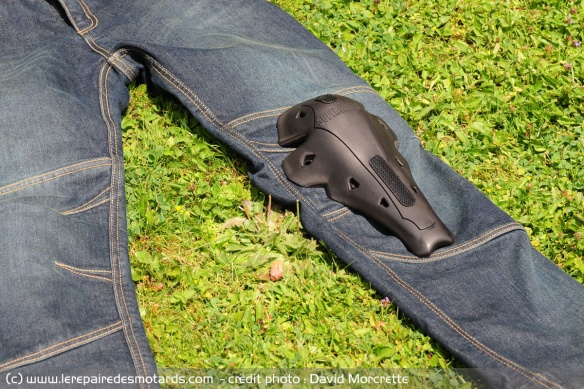 Des protections genoux de toutes les formes, avec 2 niveaux