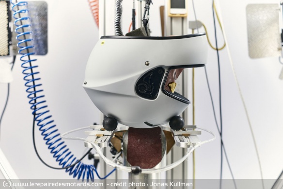 Test d'homologation casque intégral