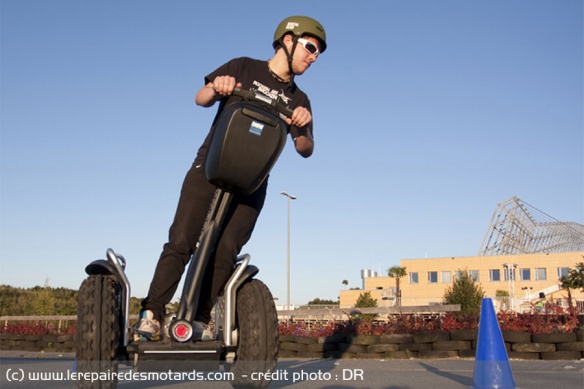 Segway a été précurseur dans le domaine du gyropode Segway a été précurseur dans le domaine du gyropode