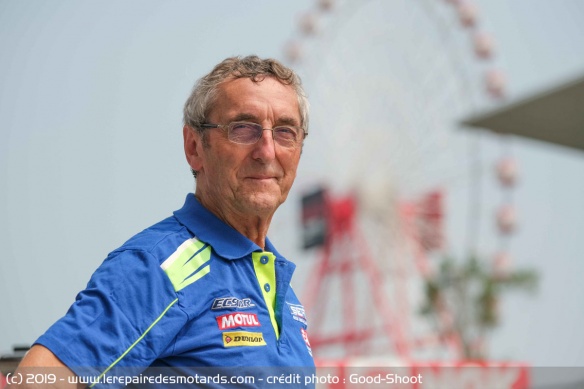 Dominique Méliand, l'emblématique team manager du SERT lors de sa dernière course à la tête de l'équipe à Suzuka Dominique Méliand, l'emblématique team manager du SERT lors de sa dernière course à la tête de l'équipe à Suzuka
