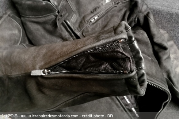 Ouverture des manches du blouson Vanucci Nubuck