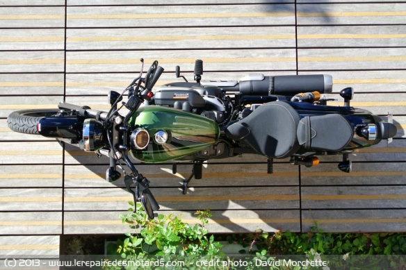 Vue du dessus de la Yamaha XV 950 Bolt R-Spec