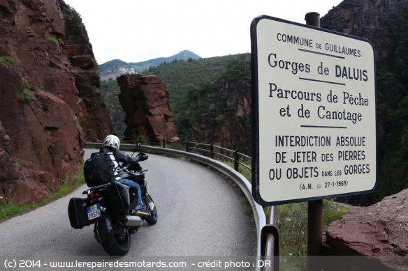 Essai Aprilia Caponord dans les Gorges