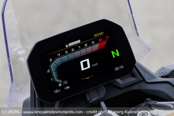 Le compteur TFT de la BMW F 450 GS