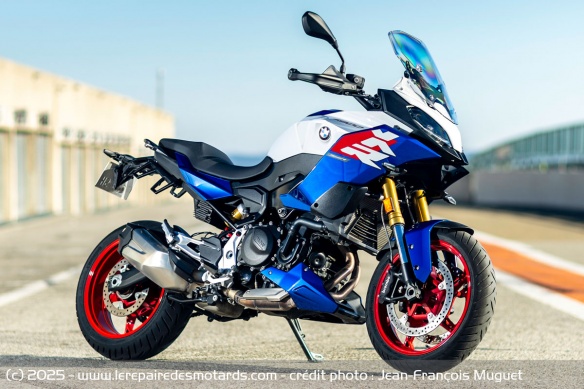 La BMW F 900 XR Style Sport