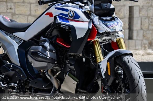 La suspension avant de la BMW R 1300 R