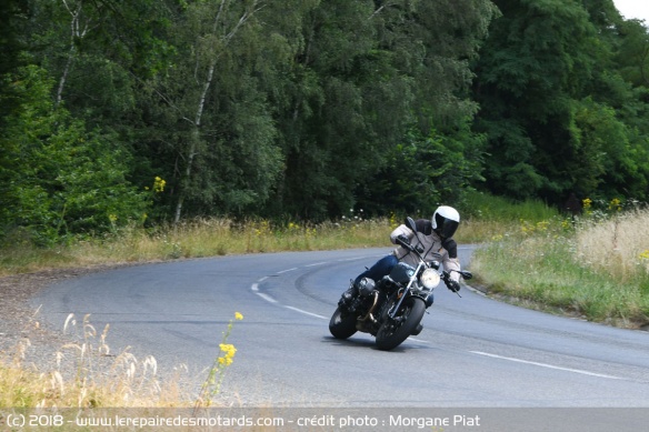 La BMW R nineT Pure en virage