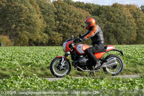 Si elle n'est pas con&ccedil;ue pour les longues lignes droites, elle se sort de l'exercice avec les honneurs