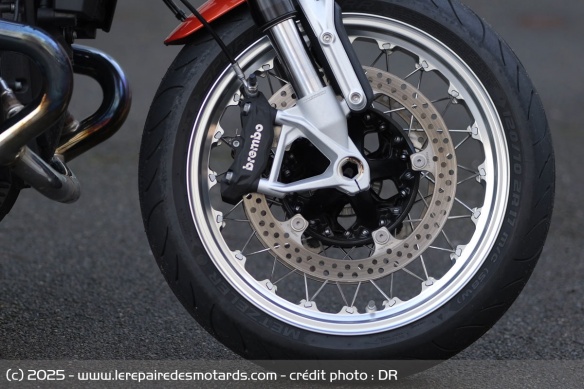 Le frein avant de la BMW R12 S