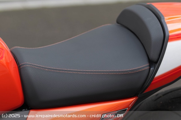 La selle de la BMW R12 S