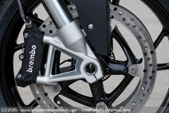Freinage Brembo sur BMW S1000 XR