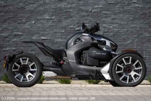 Deux moteurs Rotax 600 et 900 sont proposés sur le Ryker
