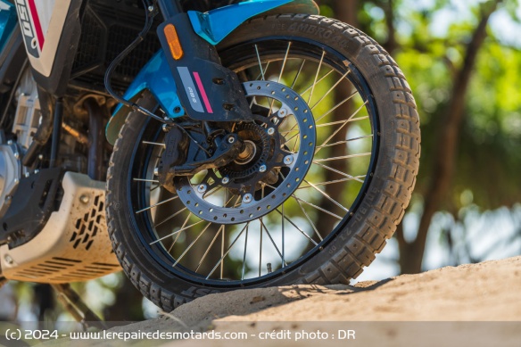 L'étrier de frein avant radial de la CFMOTO 450 MT