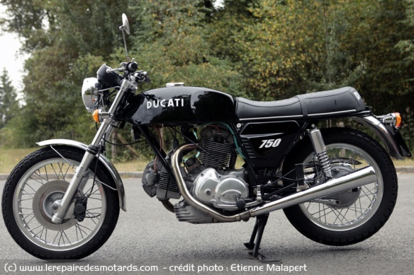 Essai Ducati 750 GT