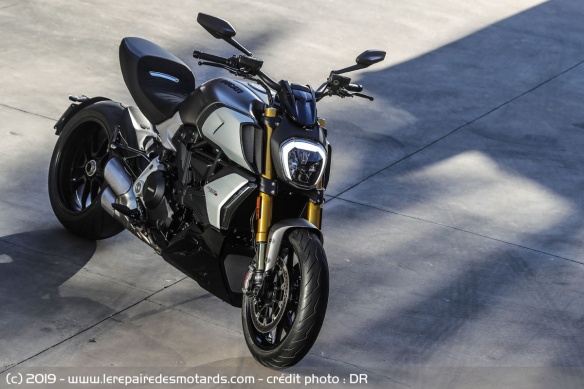 De la balade à la cool à l'arsouille copieuse, la Diavel se montre assez polyvalente