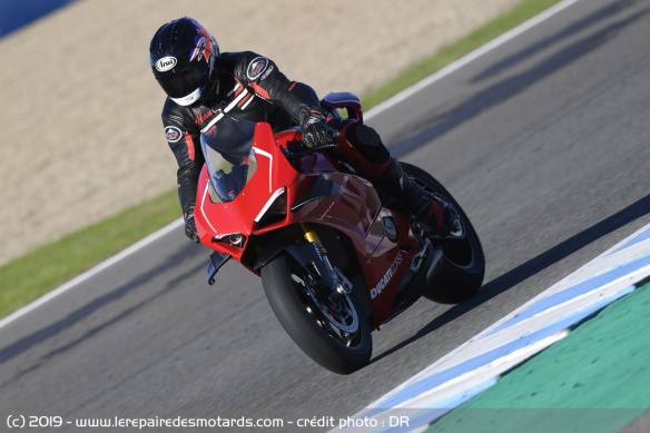 La Ducati Panigale V4 R au freinage