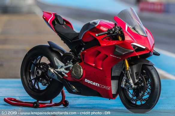 Essai de la Ducati Panigale V4 R Essai de la Ducati Panigale V4 R