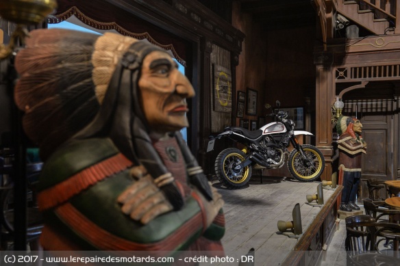 Ambiance Saloon pour la Desert Sled