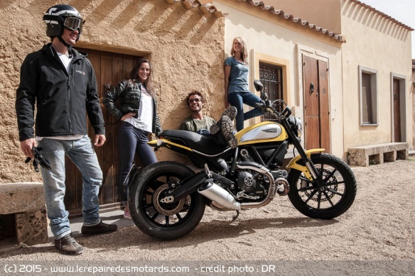 Ducati Scrambler en ville