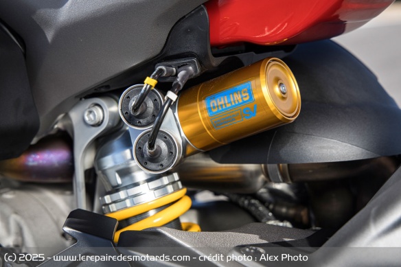 Les suspensions électroniques Öhlins font un travail remarquable
