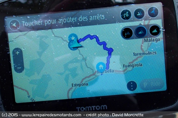 Route sinueuse sur GPS TomTom Rider