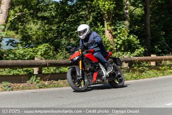 Essai du roadster Fantic Stealth 125 Essai du roadster Fantic Stealth 125