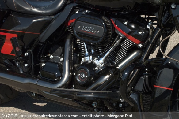 Moteur de la Harley-Davidson Road Glide CVO 117