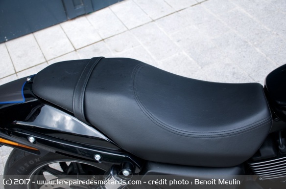 La selle ne laisse que peu de place à un éventuel passager