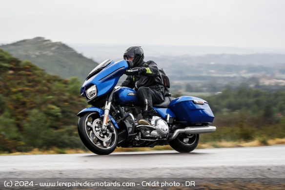 Essai de la Harley-Davidson Street Glide Essai de la Harley-Davidson Street Glide