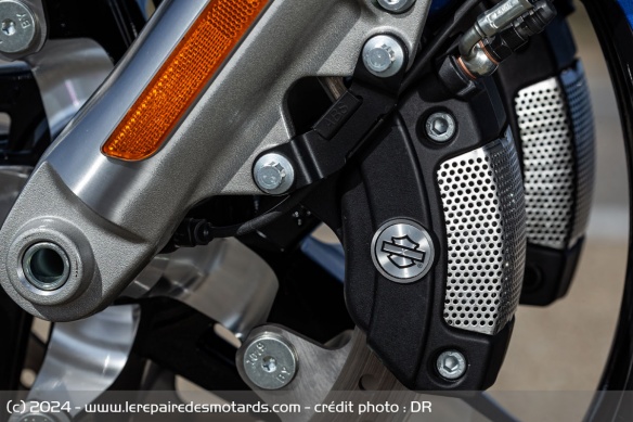 Les étriers de frein avant de la Harley-Davidson Street Glide